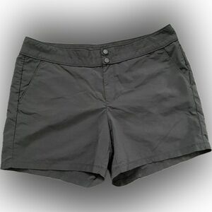 Eddie Bauer Nylon Activewear Shorts - Size 14
- EUC